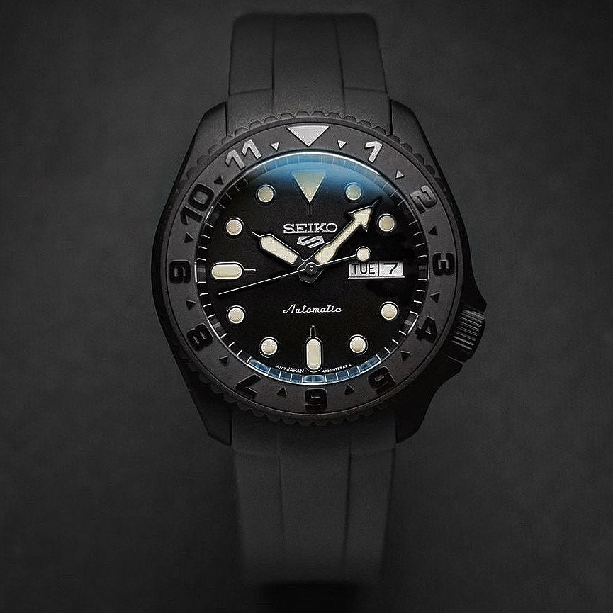 Case - SKX007 Classic - Bead Blasted PVD Black (With Case Back) - DLW  WATCHES