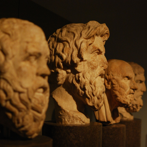 bustes de philosophes grecs