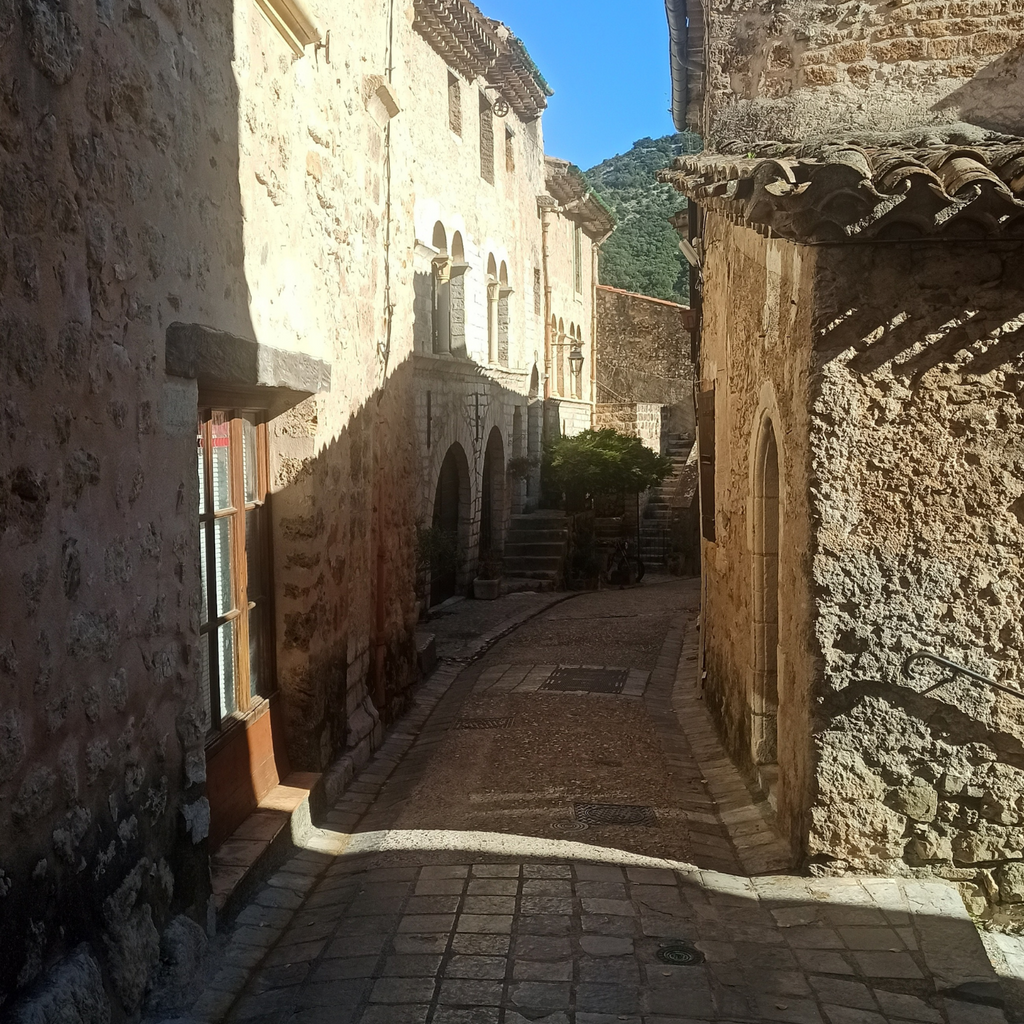 Rue de Saint guilhem le désert