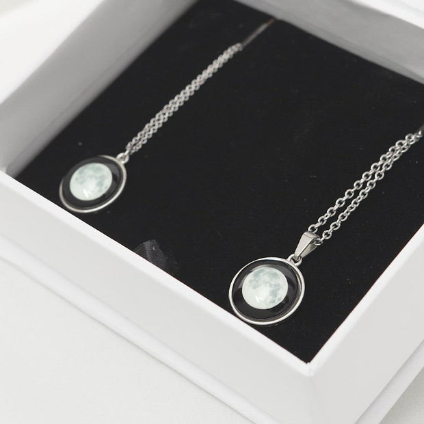 moon gleam necklace