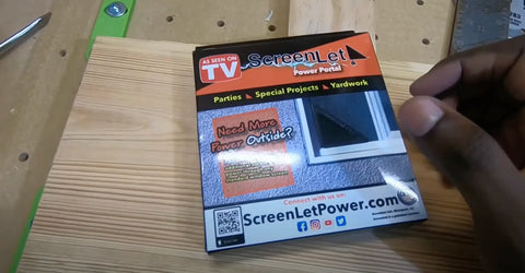 WebCatTV_Showing_ScreenLet_Retail_Box