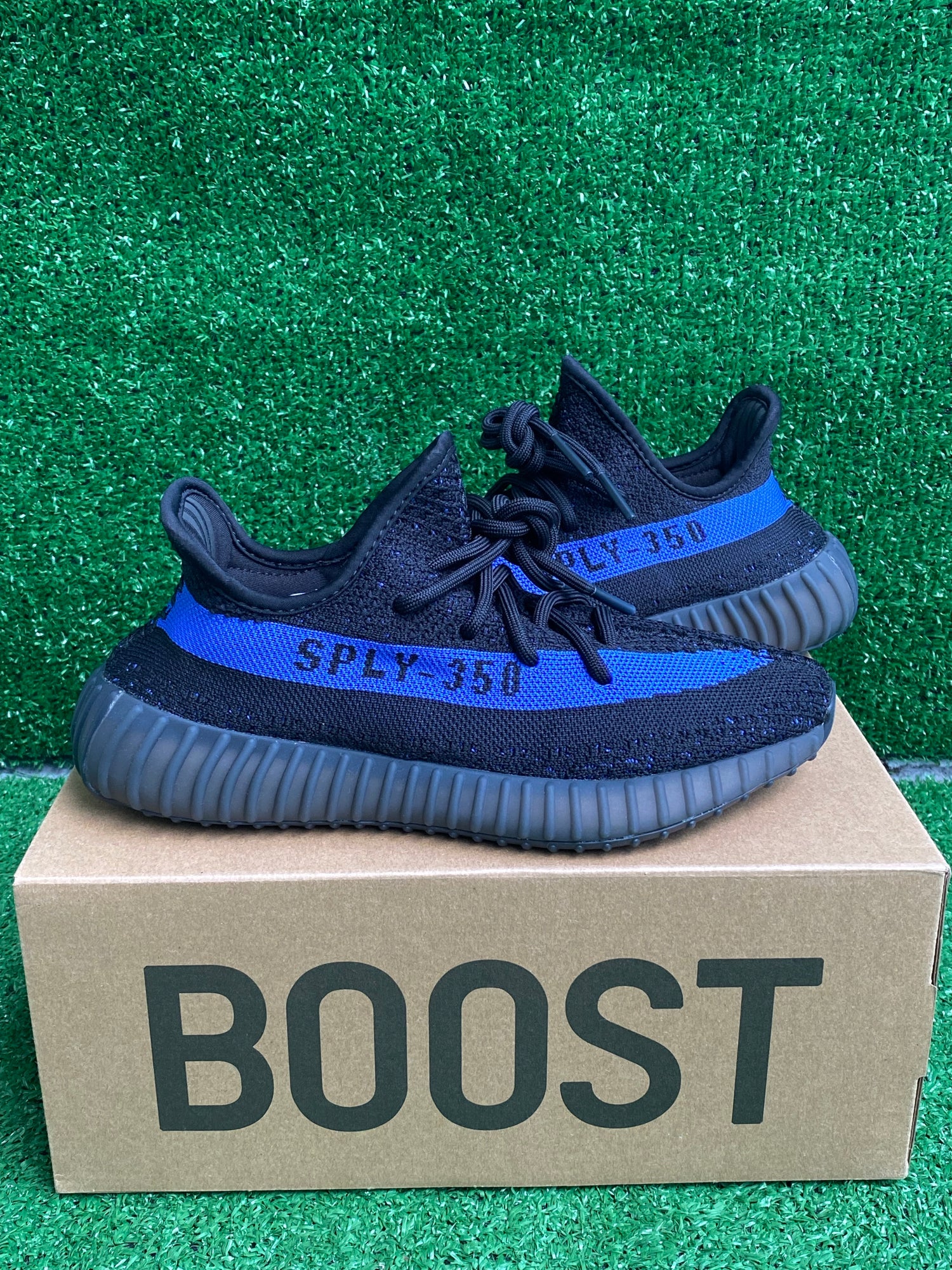 yeezy boost 350 v2 navy blue