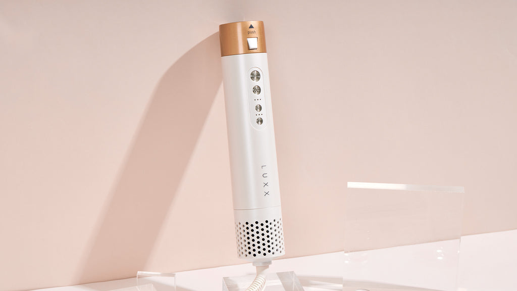 Achieve salon-worthy frizz-free hair with the Luxx Air Pro 2 Ionic Air Styler.