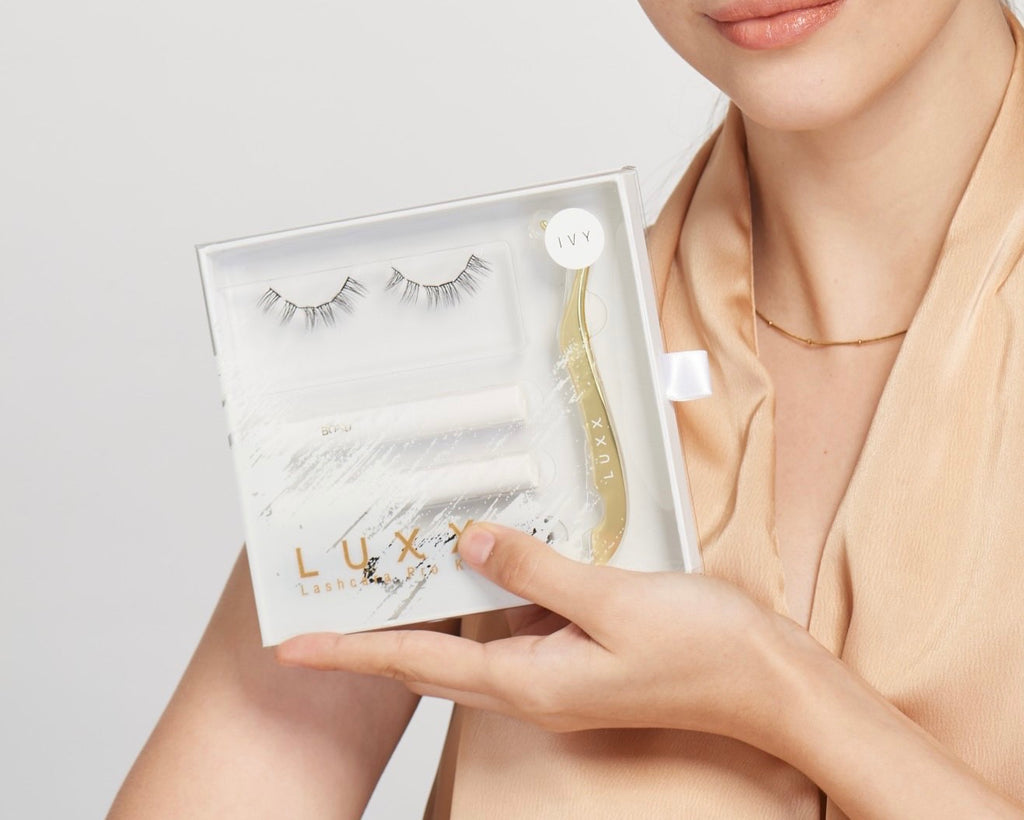 Luxurious lashes made easy with the Lashcara Pro Kit