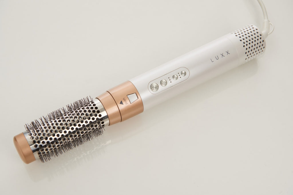 The Luxx Air Pro 2's powerful airflow creates flawless curls, waves, and smooth locks.