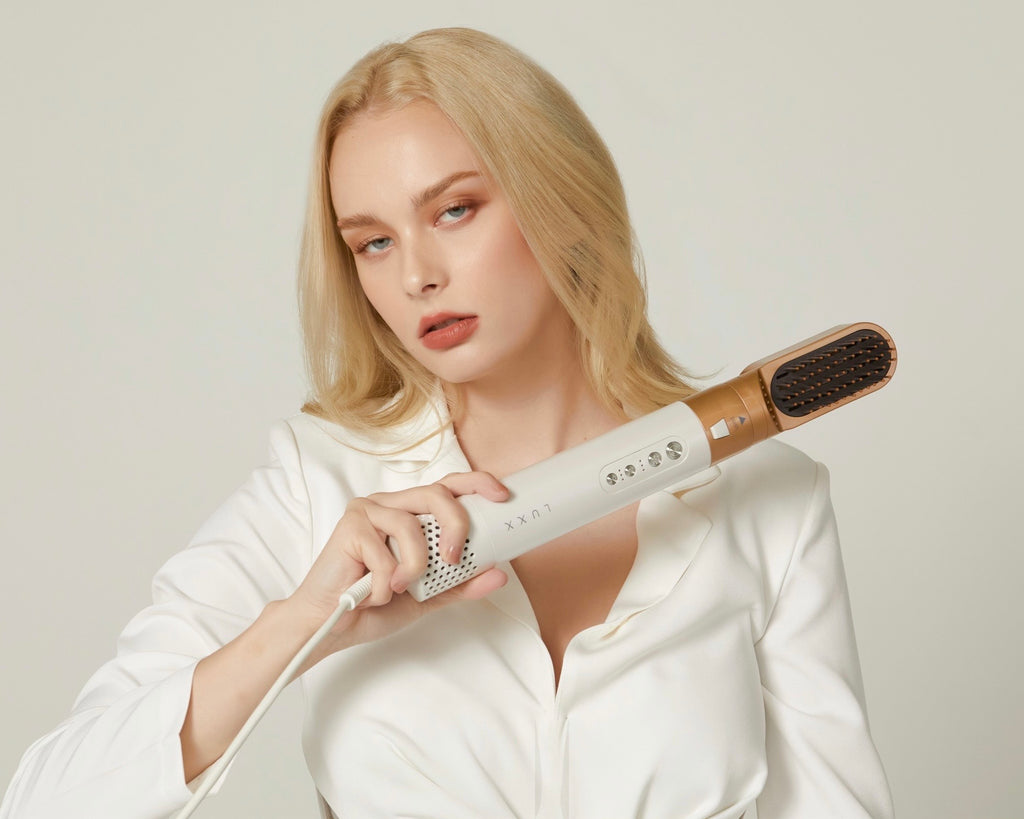 Luxx hot air styler with Hypersonic V.2 Motor: Enhance shine and reduce damage