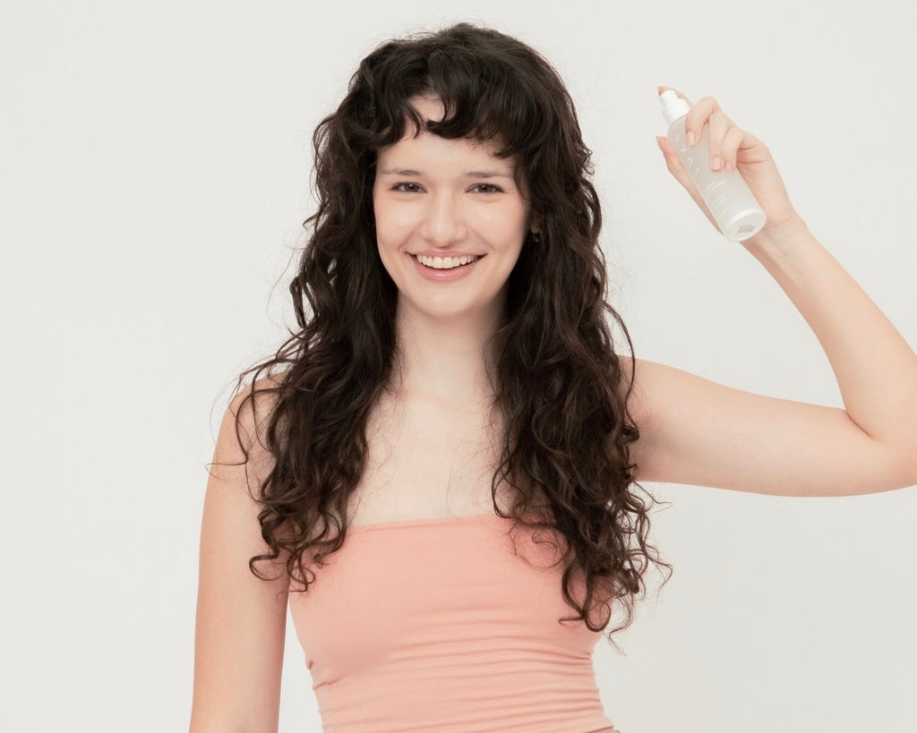 Protective hair primer: De Argan's essential defense against heat styling
