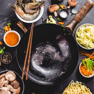 Salteado tailandés en el wok