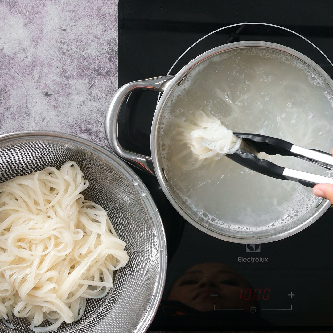 Tom Yum Stir-Fried Noodles