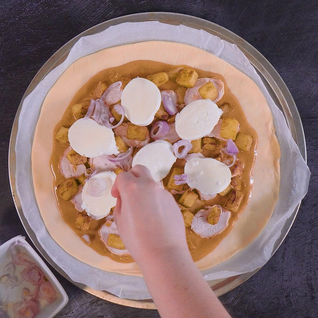 Pizza Massaman