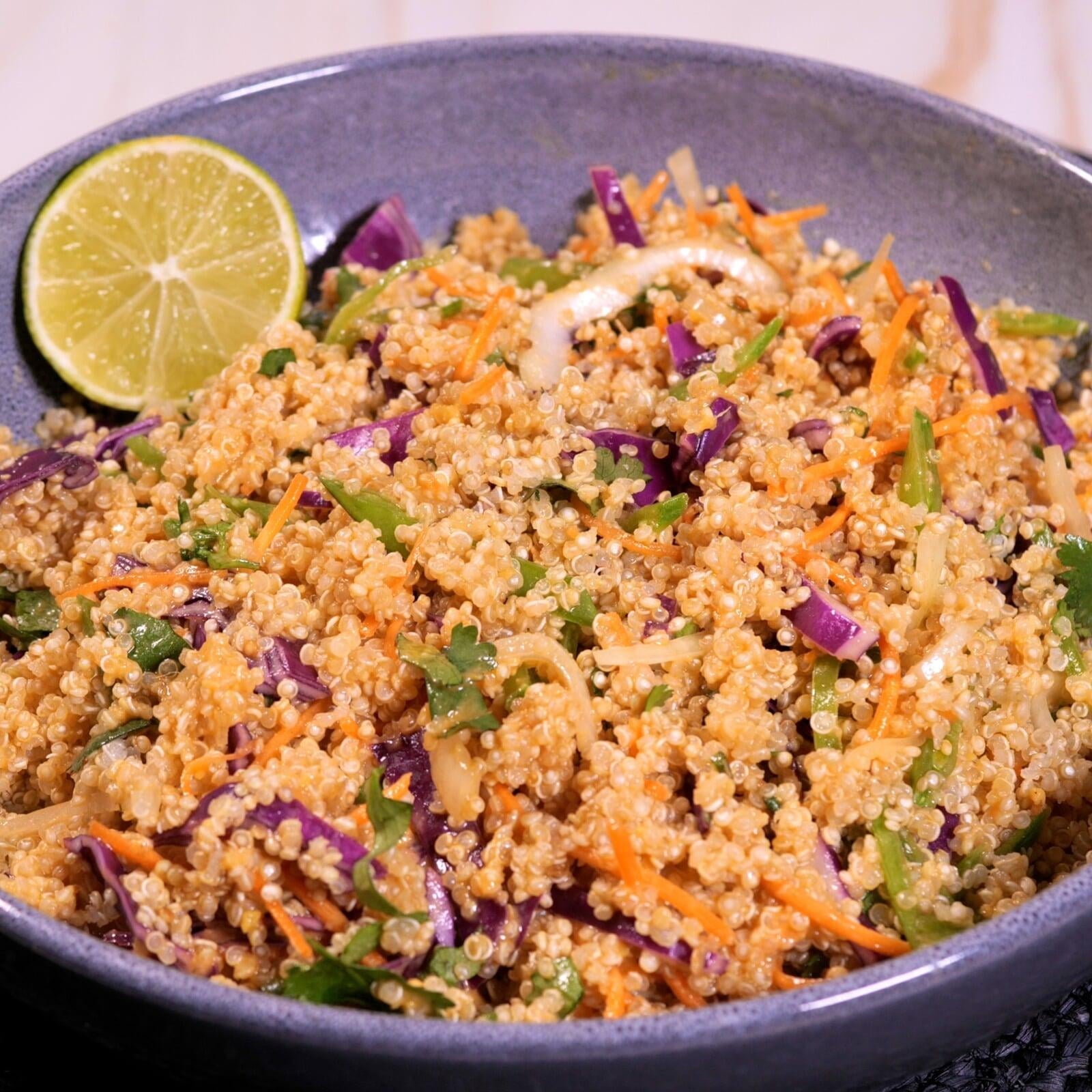 Thai-Erdnuss-Quinoa-Salat