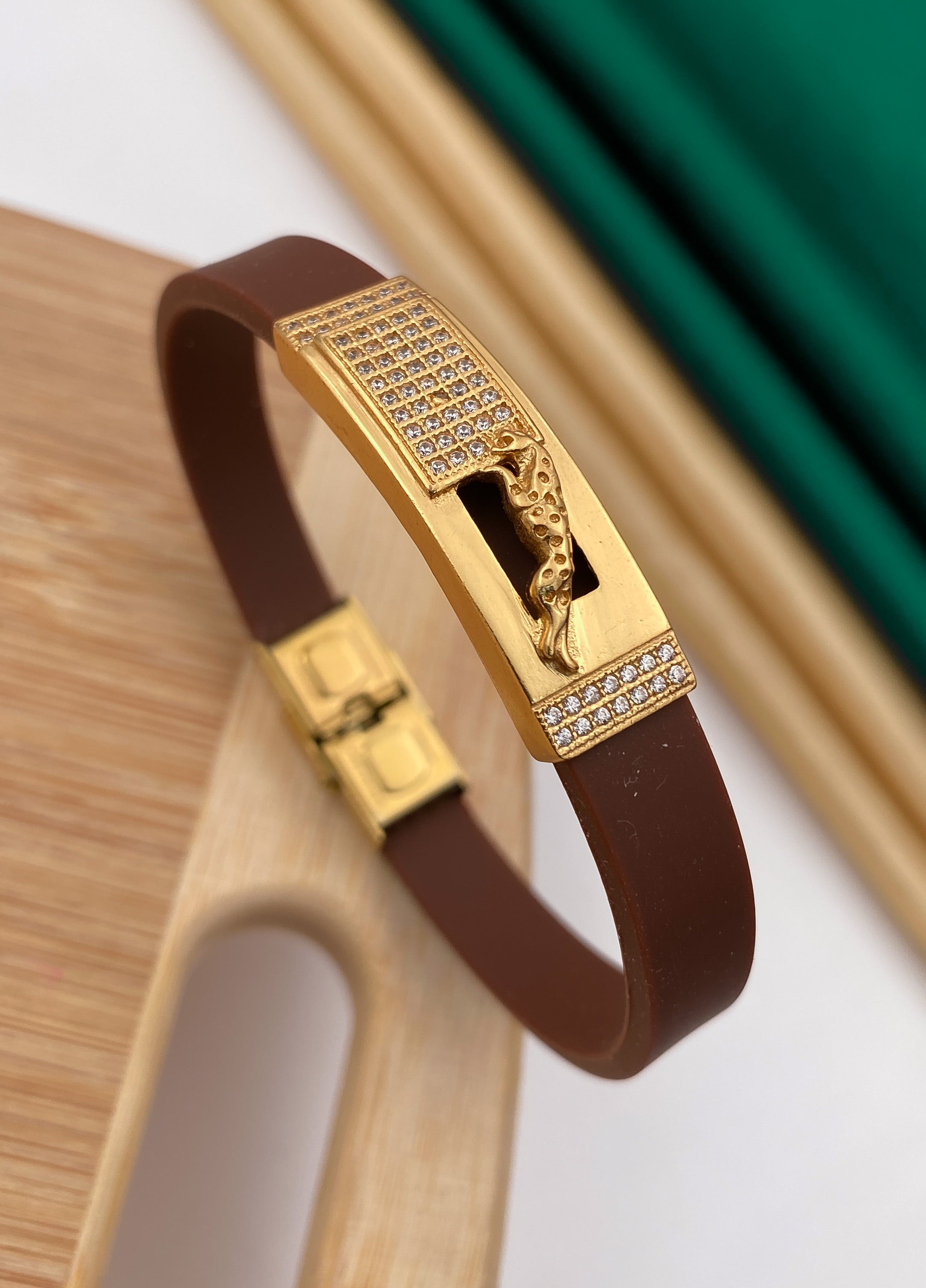 Bold Dotted Jaguar 22k Gold Bangle Bracelet – Andaaz Jewelers