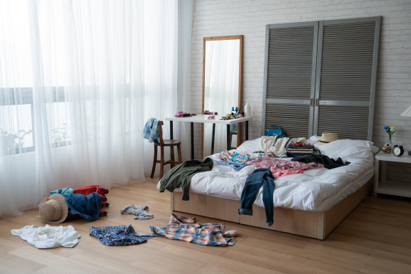 Can’t Sleep? Cleaning Your Room Might Be the Answer to Your Problem | Hyper Lychee