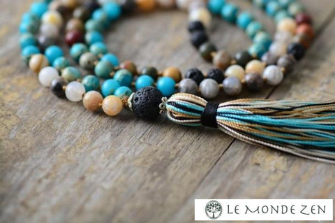 Collier de perles Mala en mélange de pierres naturelles de la terre et de la mer