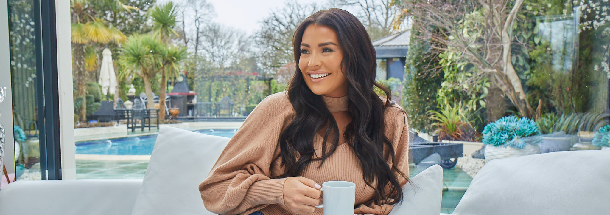 Jessica Wright smiling after taking Simone Thomas Wellness supplements