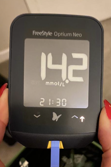 freestyle-libre-2-glucose-monitor