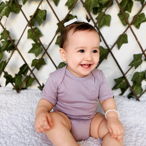 Paquete de body de manga larga para bebé recién nacido, con solapa, de  manga larga, con botones, de algodón (gris, 6-9 meses)