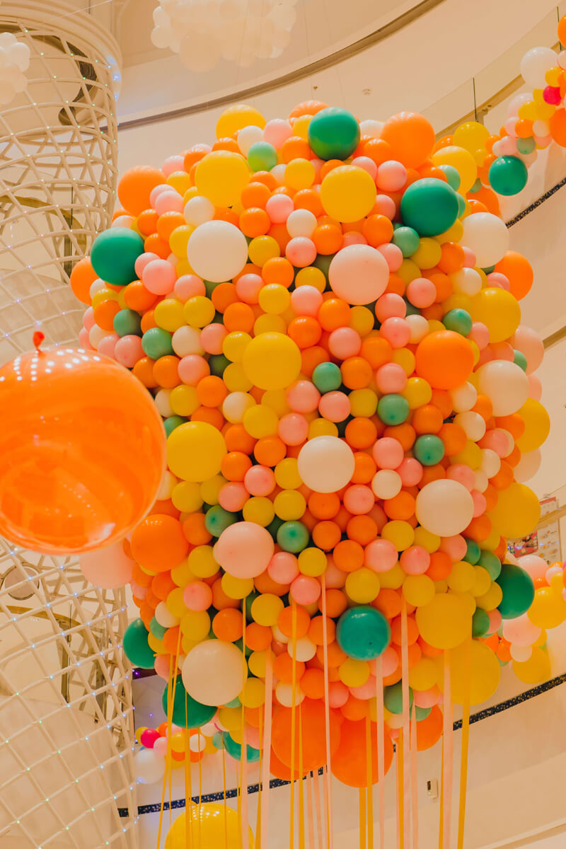 Comment garder gonflé longtemps un ballon rempli d'hélium ?