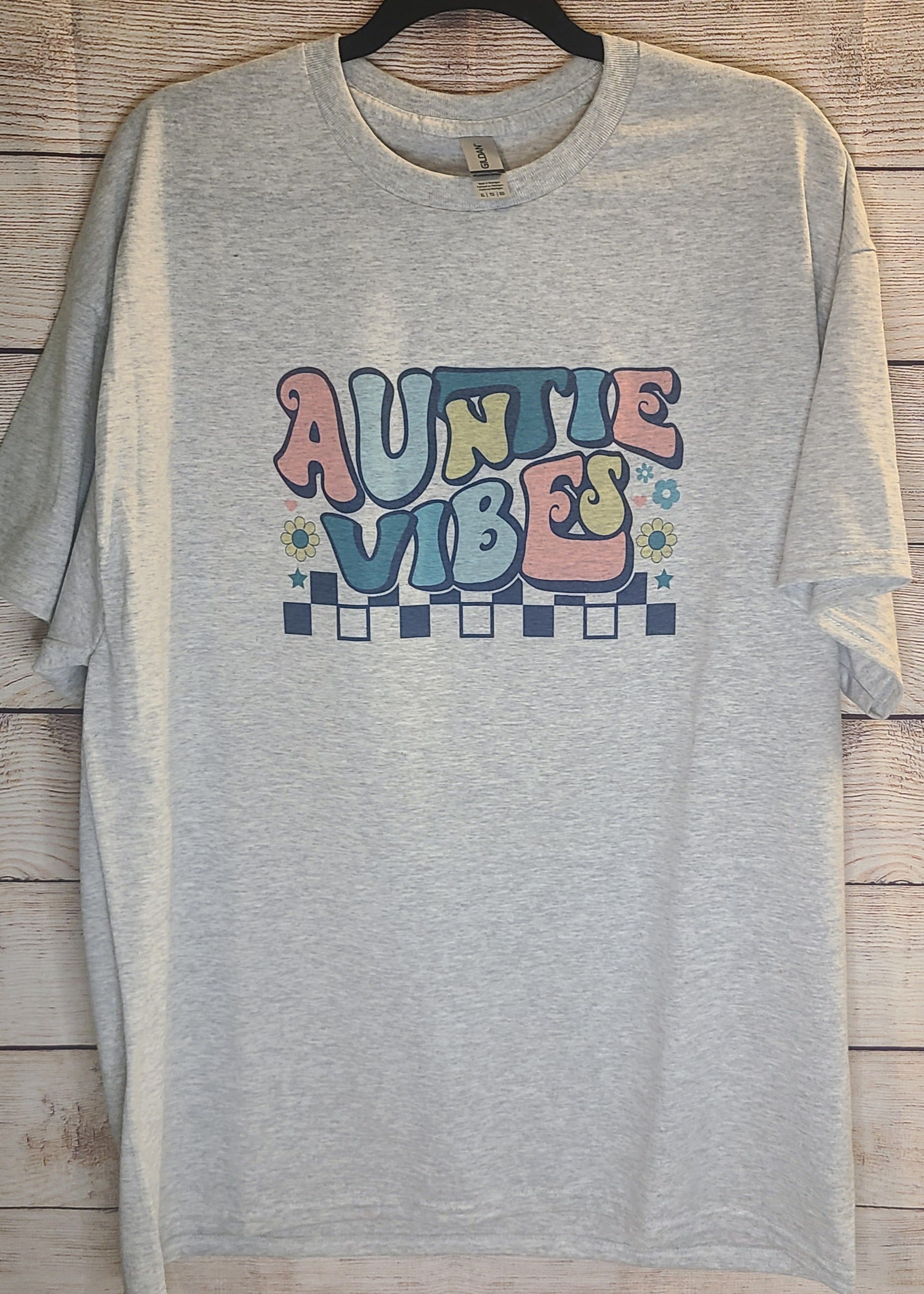 Auntie Vibes Tee