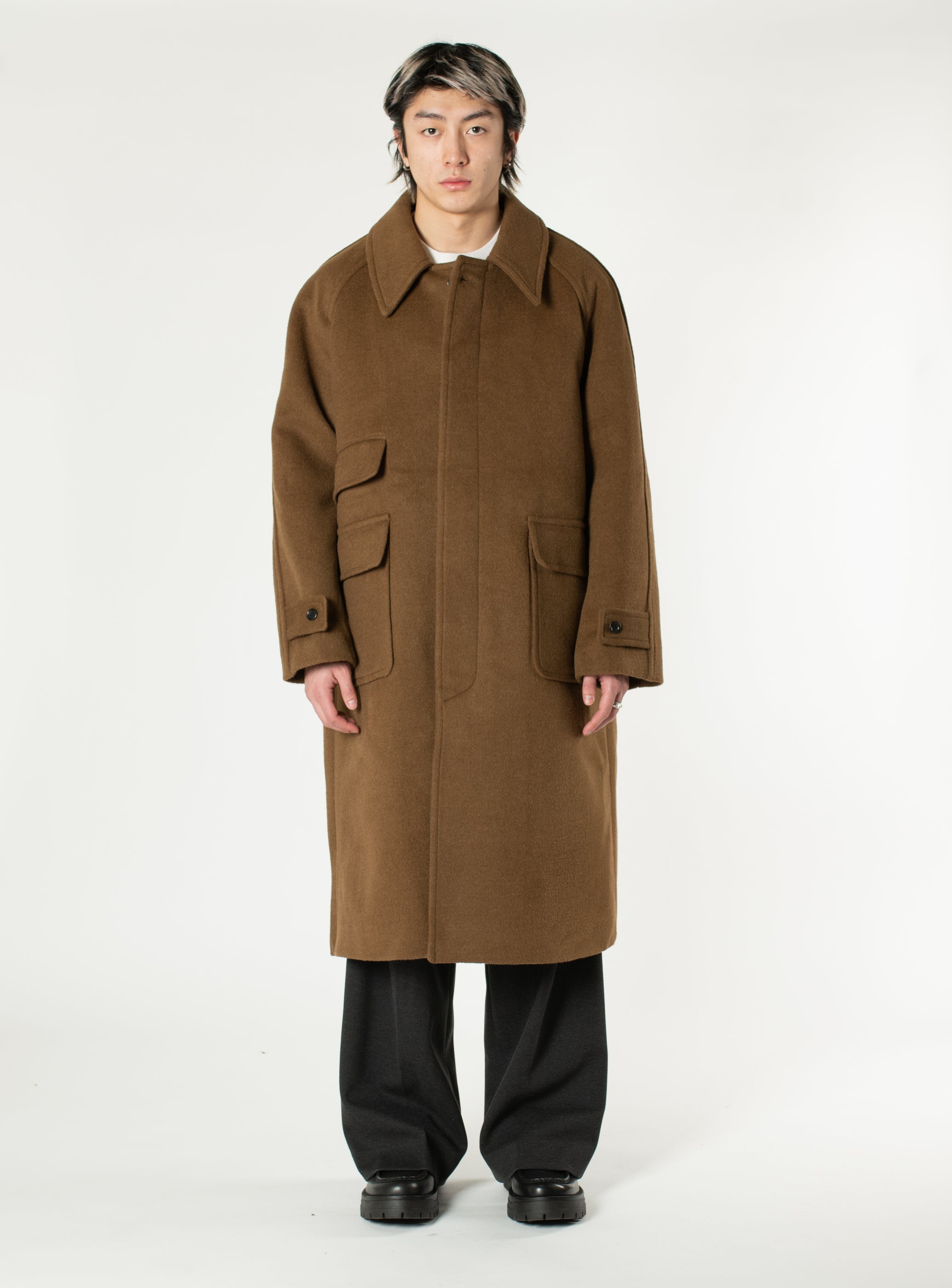 Three-Pocket Wool Coat – Estudio Niksen