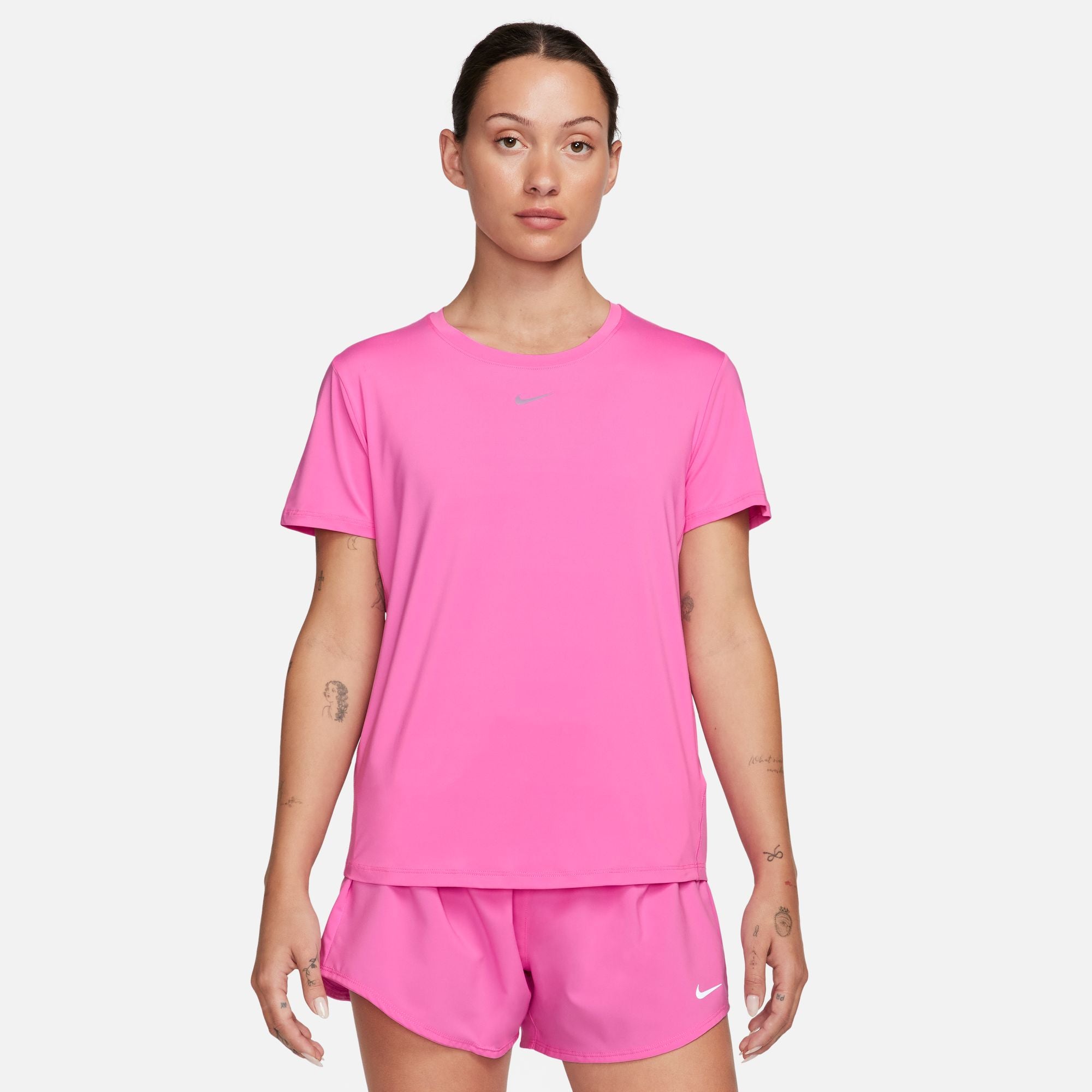 Womens Medium Nike Dri Fit Long Sleeve Fuchsia Crew Sweater Shirt $85  589296-691 on eBid United States