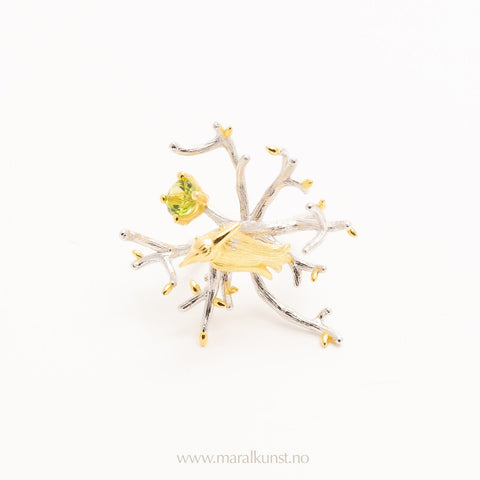 Flower Bird Ring in Yellow Gold