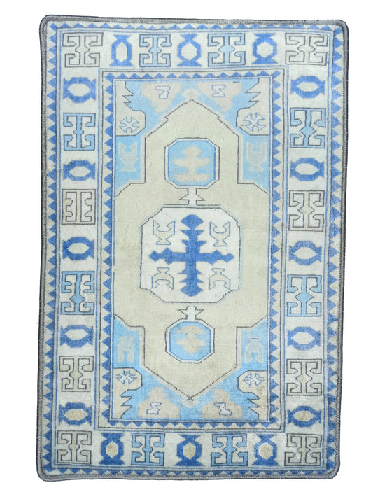 Bernini 2' x 3' Turkish Rug InspiredVinyl Mat ,Beige Blue