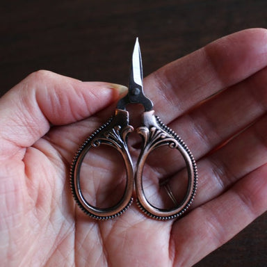 Cohana Mini Scissors by Seki – Lucky Jonquil