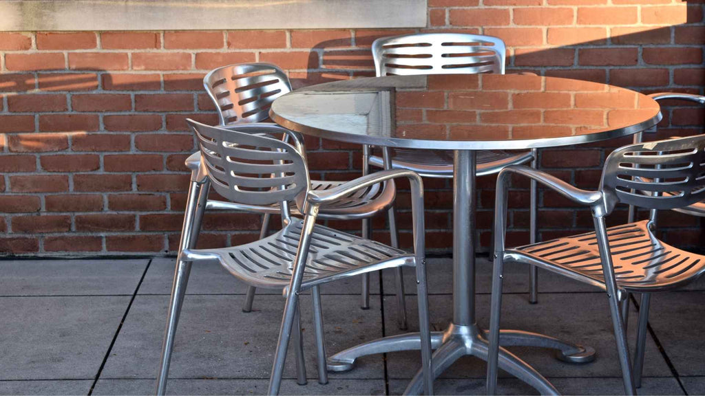 Aluminum table bases are available in a variety of designs and sizes