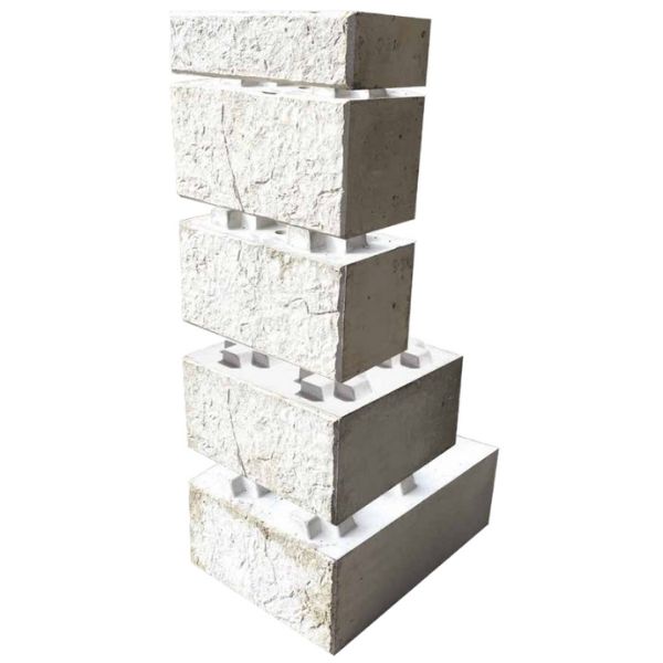 Structure of a Stonebloc Wall