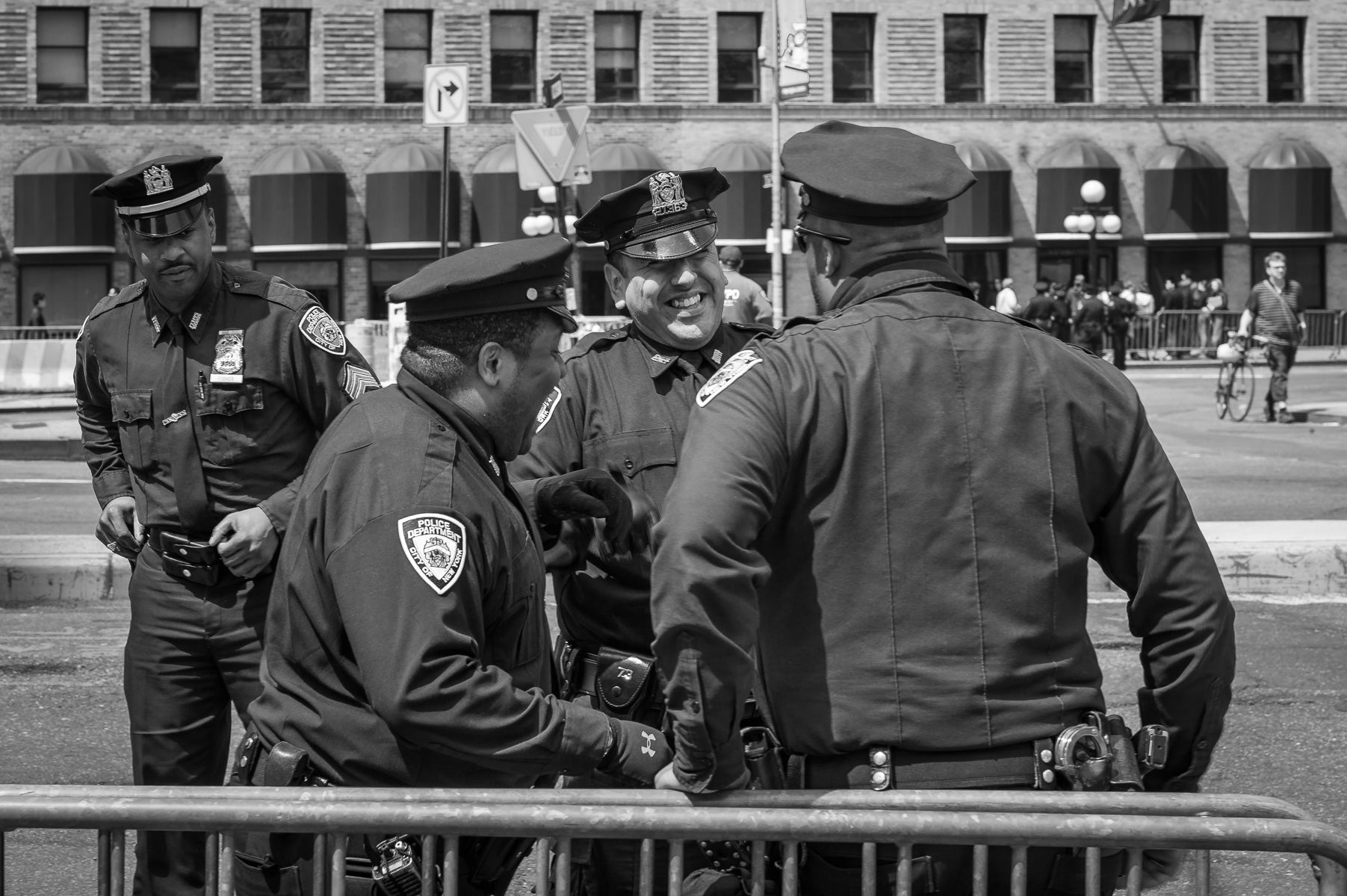 ic:A memo from the New York Police Department was issued as a firm reminder that police officers cannot arrest individuals for recording them. In New York City, it is entirely lawful to photograph or video record anything in public view, including federal structures and police officers, provided such activities do not interfere with ongoing law enforcement actions. Therefore, it is legally permissible for individuals to document their encounters with police officers. Any deliberate attempt to hinder this process, such as obstructing the camera view or commanding the person to stop recording, amounts to censorship and infringes upon the individual's First Amendment rights.
