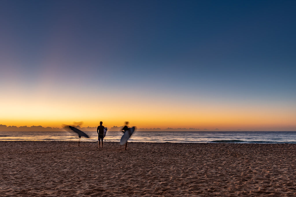 ic:Dawn Patrol at Long Reef