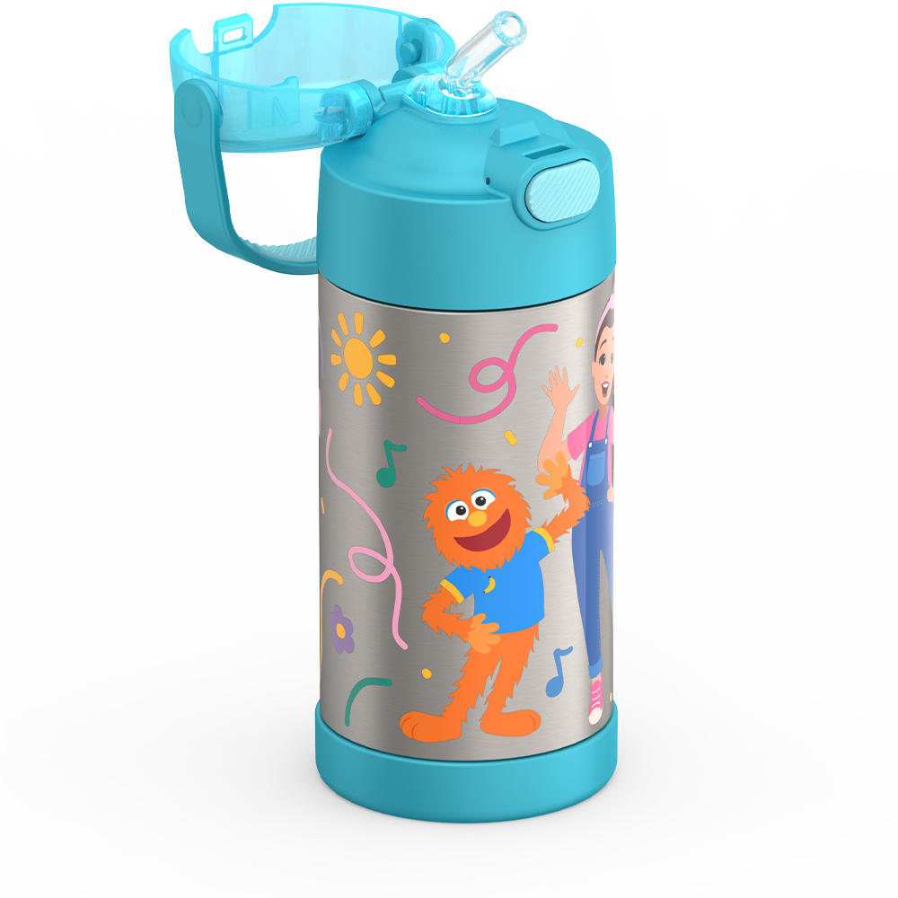 Hygienic covered silicone straw is removable for easy cleaning