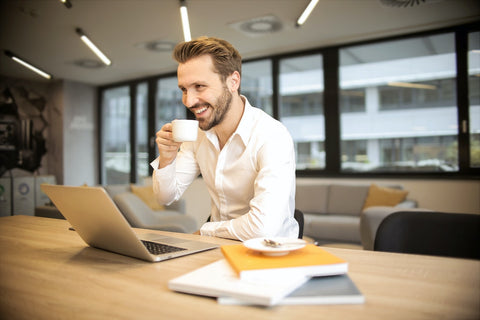 Man with point collar