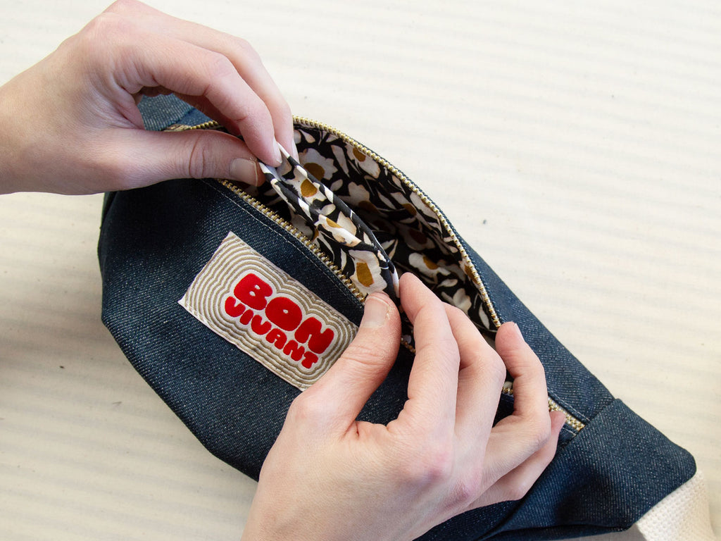 Core Belt Bag | Sew a crossbody bag with free sewing pattern | Core Fabrics