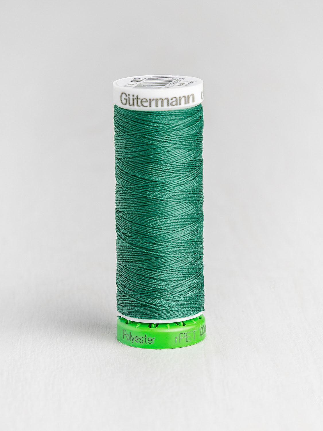 Gütermann All Purpose rPET Recycled Thread - Kelly Green 396