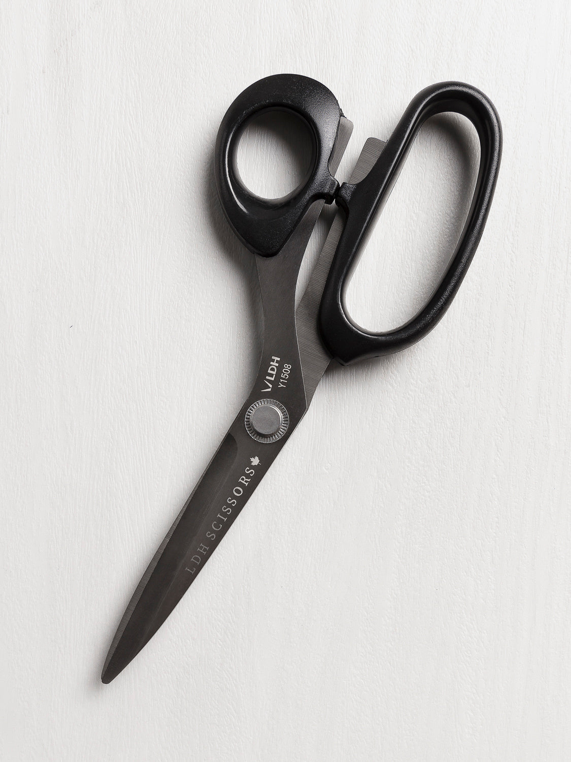 Mood Matte Black Duckbill Applique Scissors with Matte Rubber