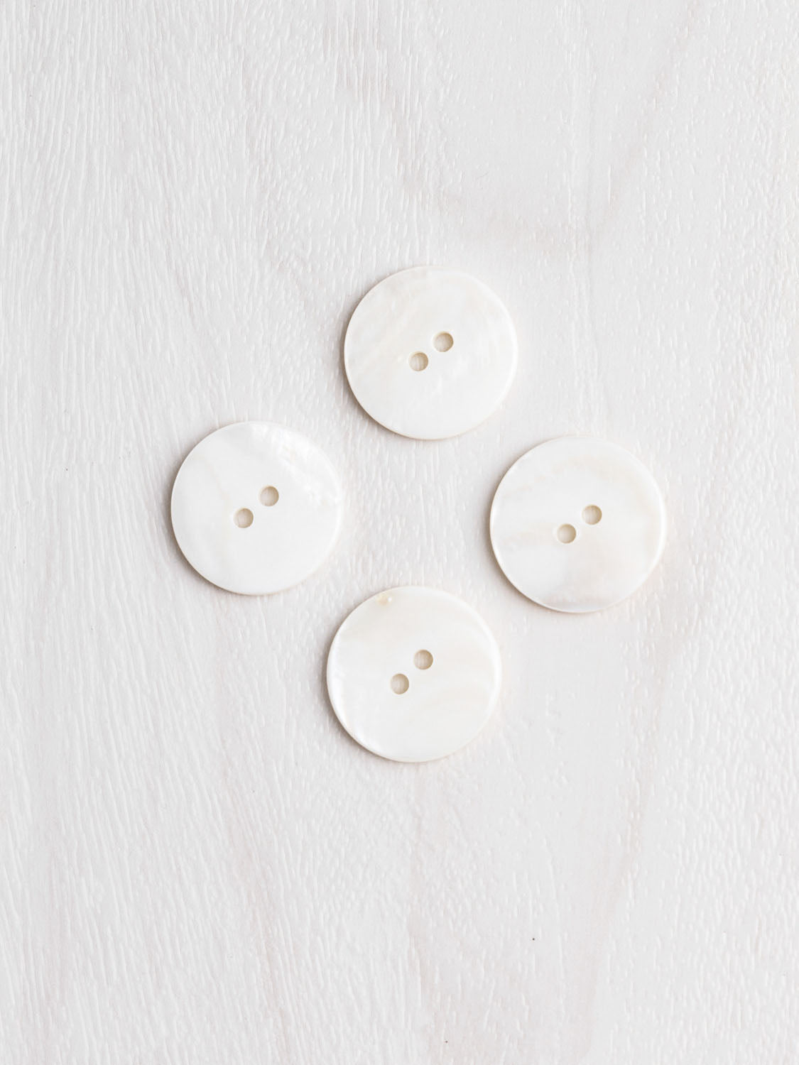 Black Shiny 1/2 Agoya Shell Button, Pack of 8, #1227 – The Button