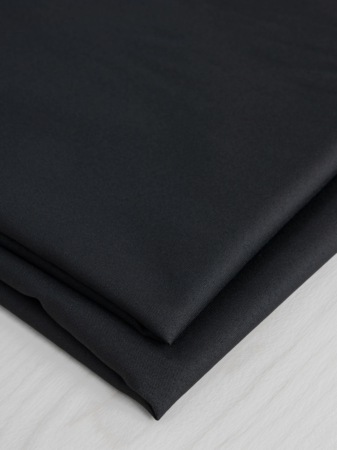 Midweight Fusible Weft Interfacing for Tailoring - Black