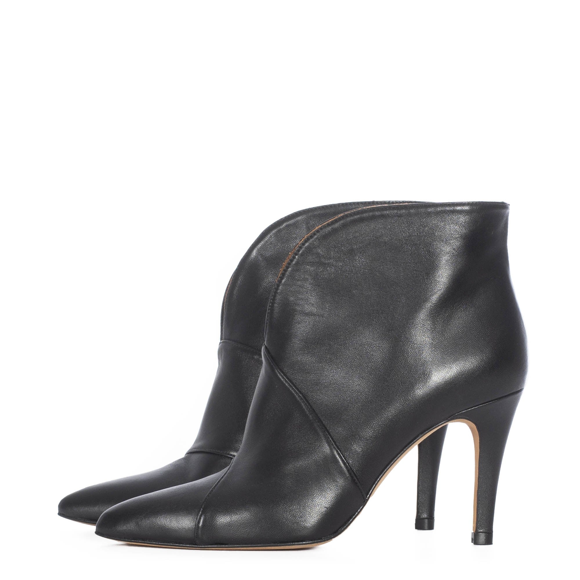 TORAL BLACK LEATHER ANKLE BOOTS – Toral