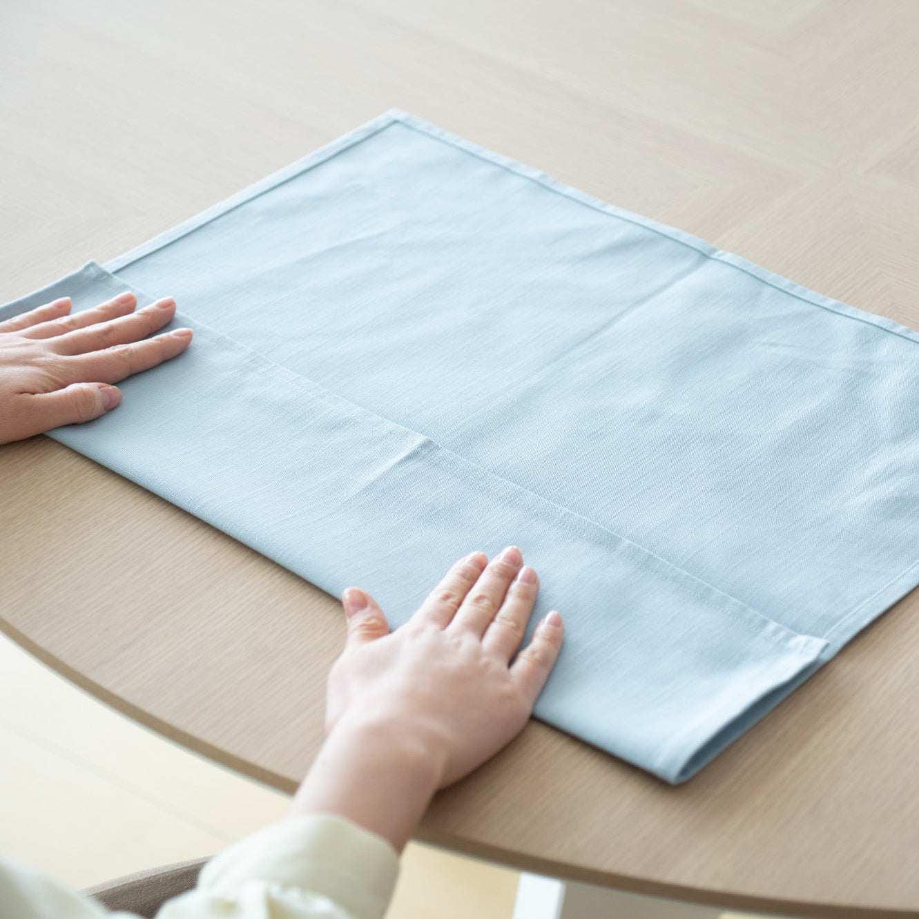 Stylish Napkin Folding Techniques to Impress, MUSUBI KILN