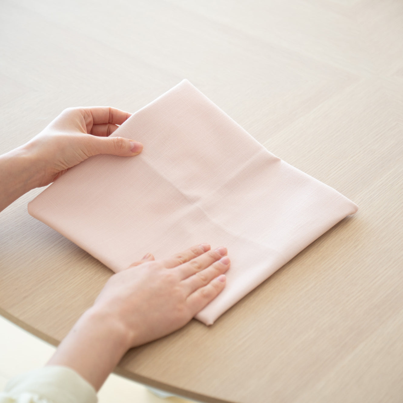 Stylish Napkin Folding Techniques to Impress, MUSUBI KILN