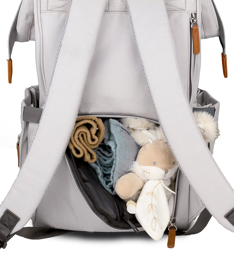 Bottom access of the Lenappy diaper bag in Icy Grey color.