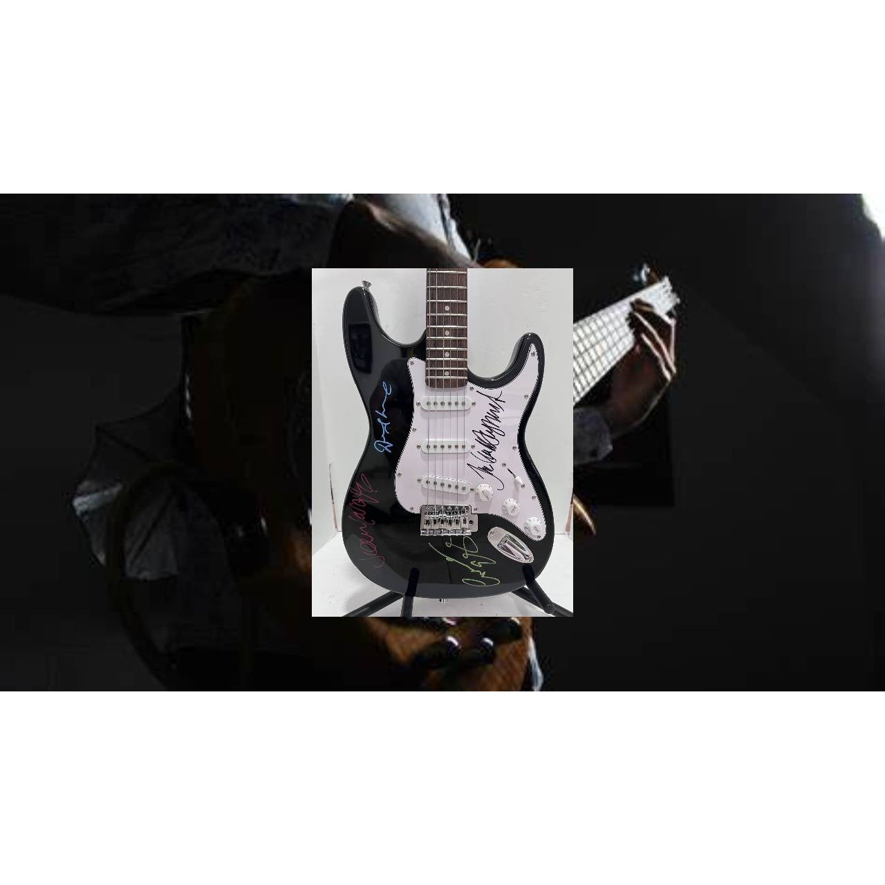 The Moody Blues Justin Hayward John Lodge Ray Thomas electric guitar signed with proof