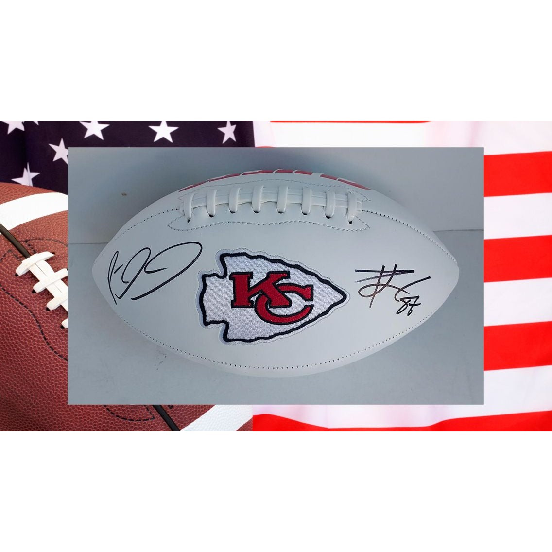 NFL Auction  NFL - Chiefs Travis Kelce Signed Authentic Jersey