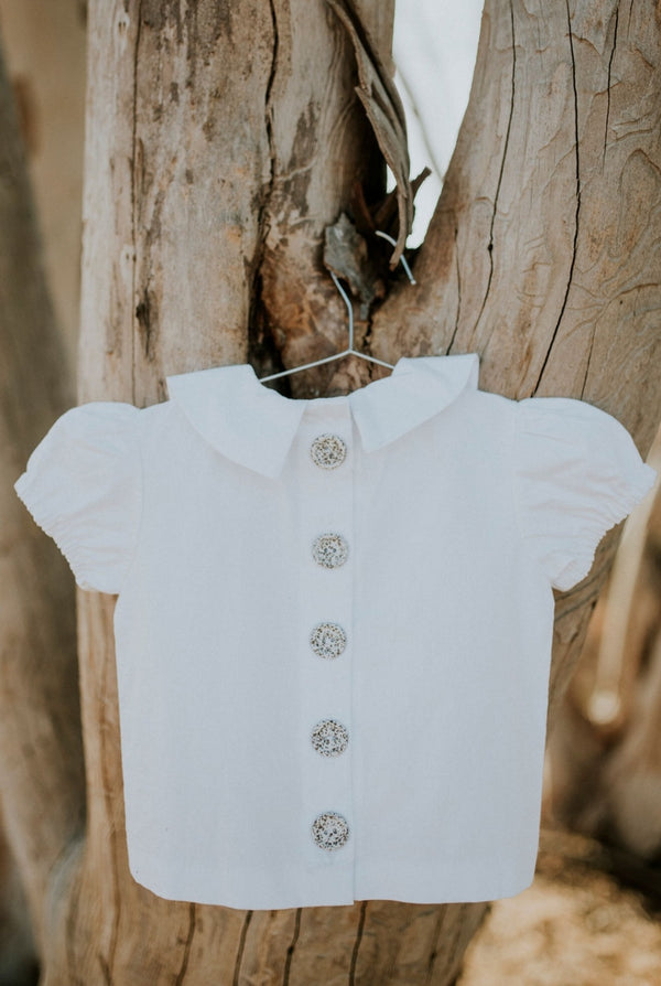 White short sleeve button blouse