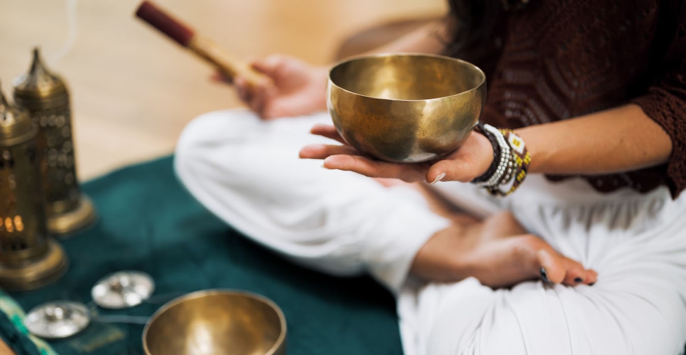 meditation avec bol chantant