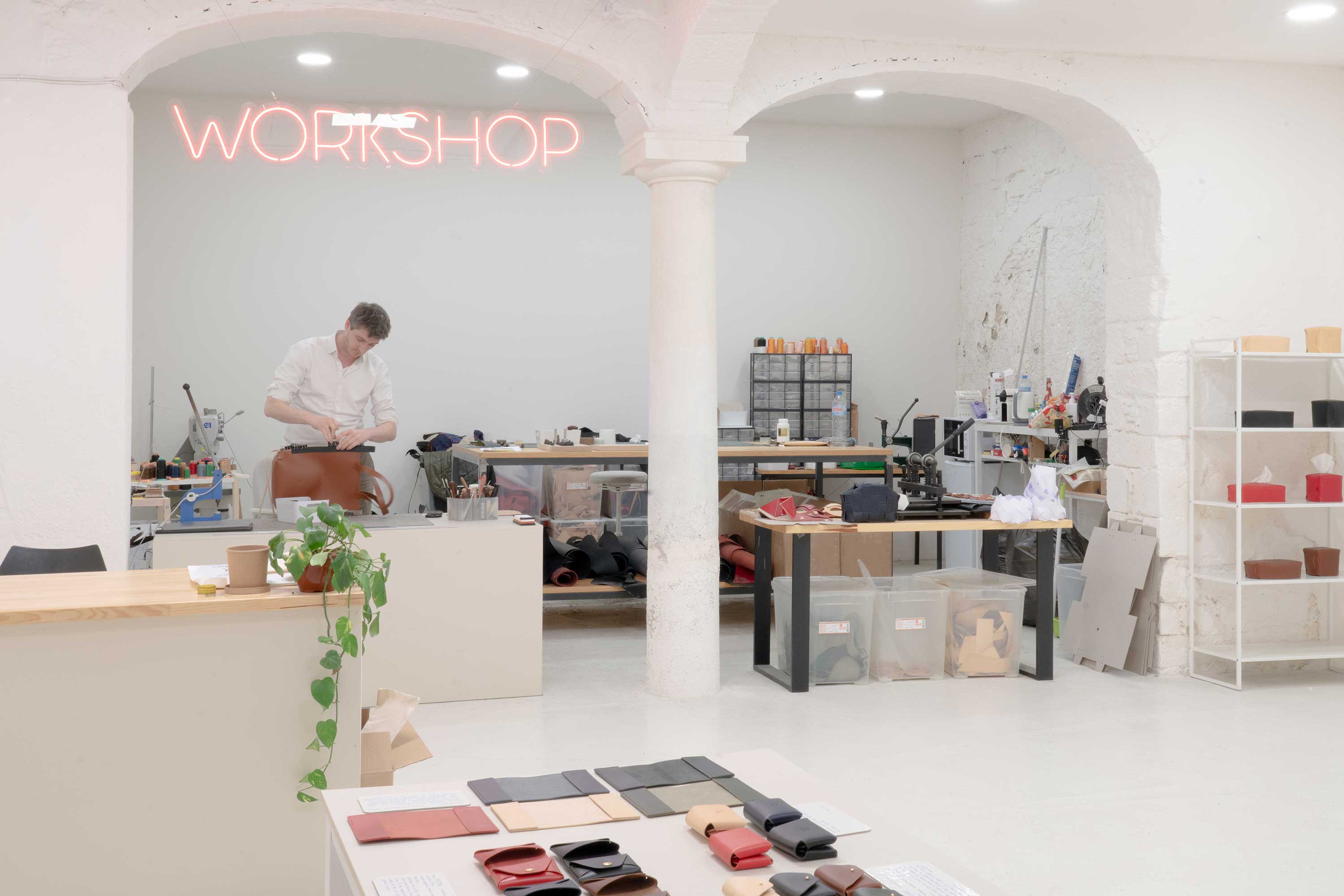 manuel dreesmann atelier madre workshop leather shop barcelona