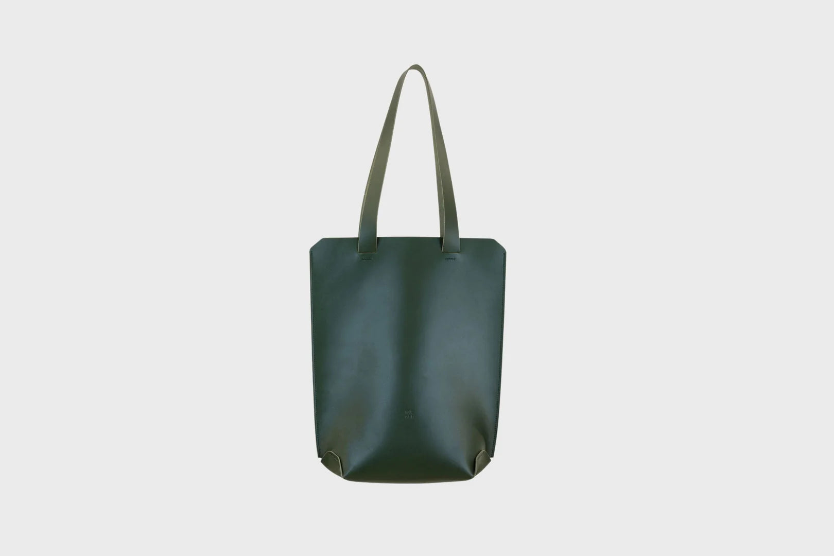 grüne tote tasche leder atelier madre manuel dreesmann barcelona