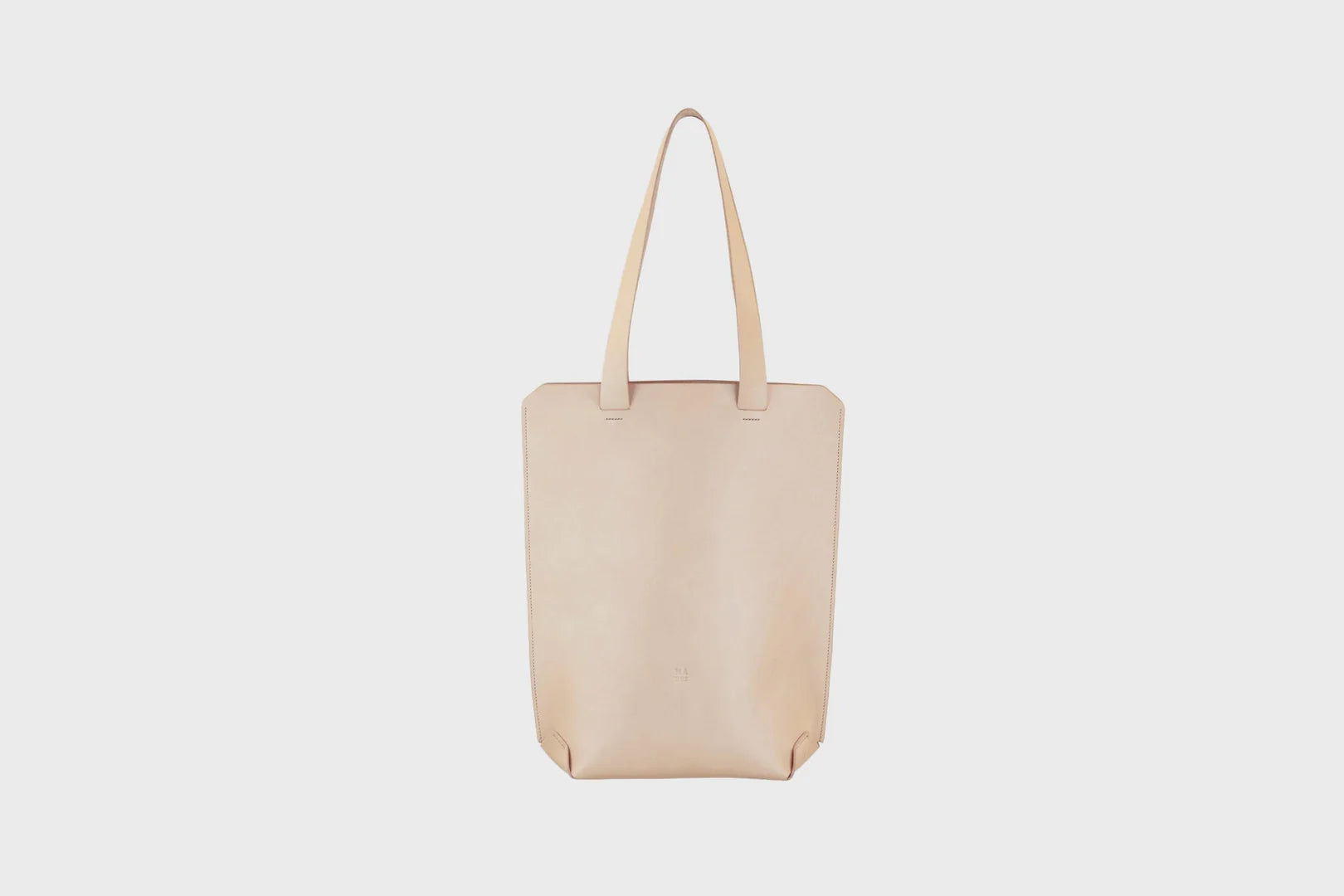 sac fourre-tout en cuir nude atelier madre manuel dreesmann barcelona